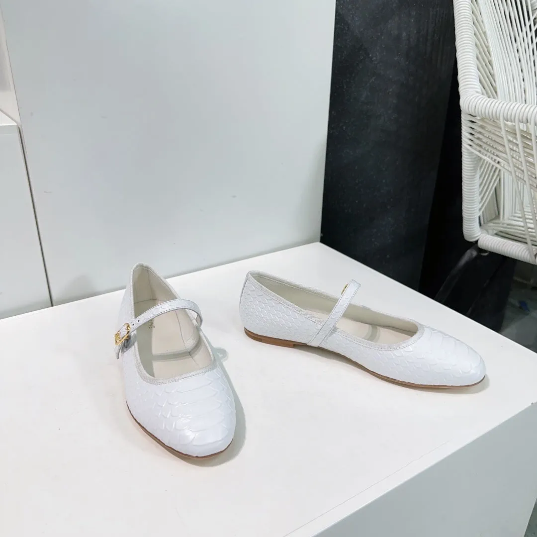 BALLET FLAT IN WHITE EMBOSSED CALFSKIN
