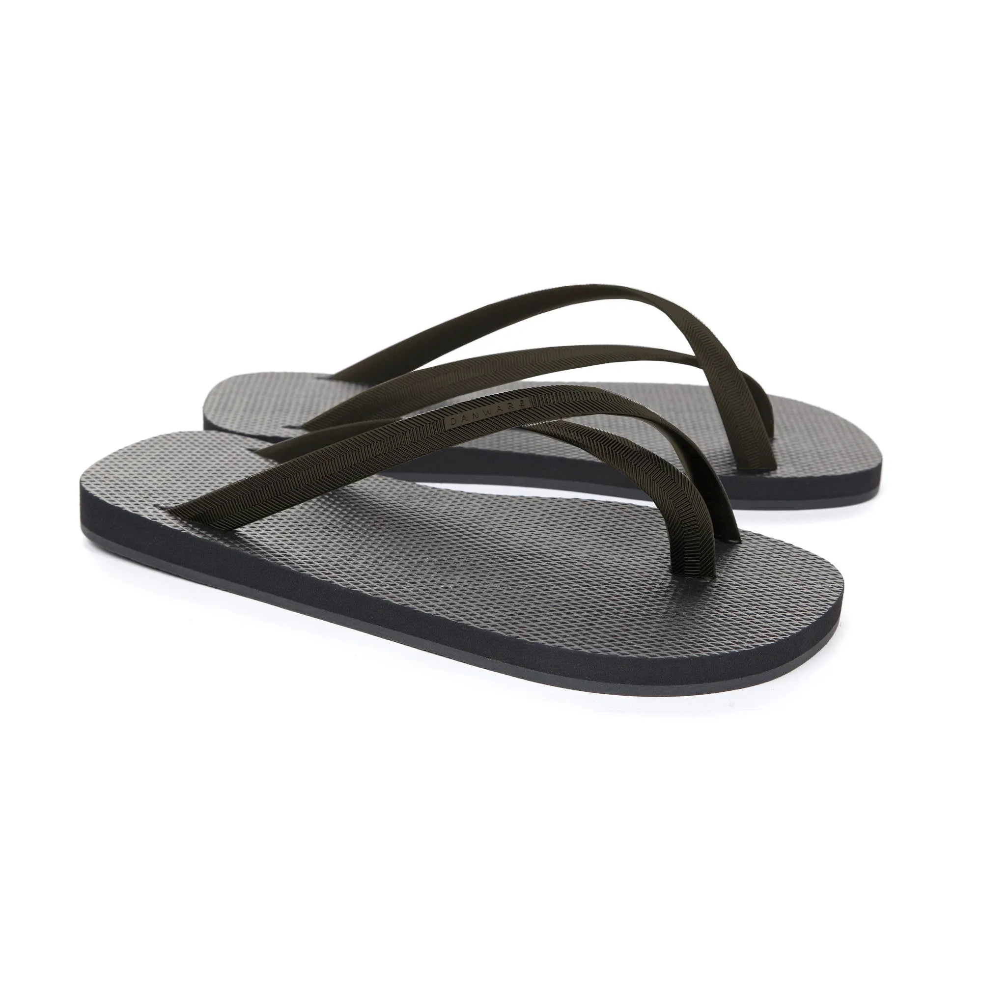 BICOLORED CROSS TOE FLIP-FLOP, BLACK WITH BARK