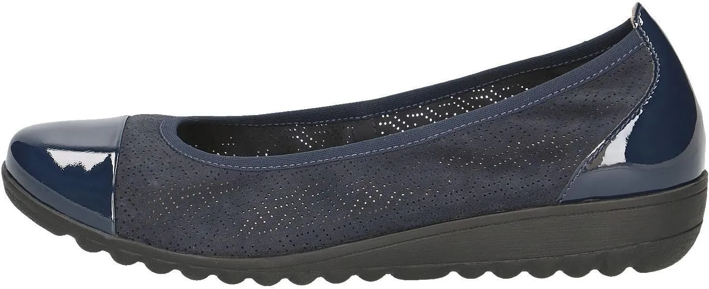 CAPRICE Women's Closed Ballet Flat