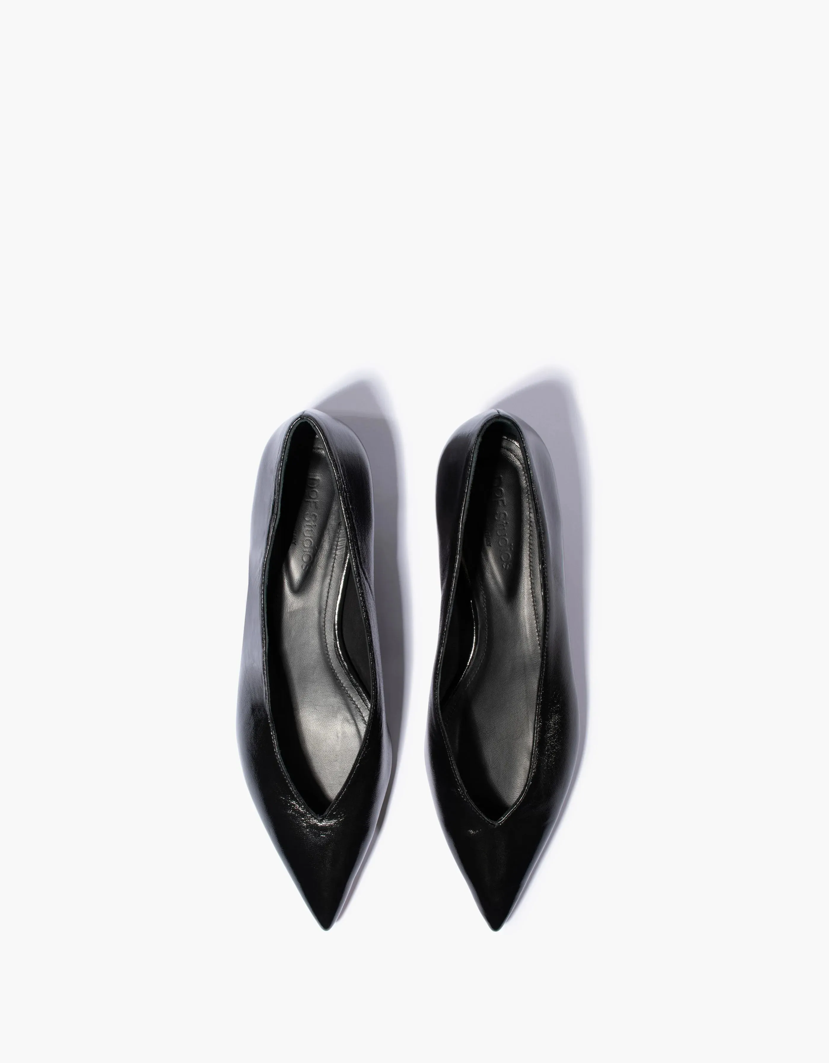 CLAUDIA FLAT - BLACK GLOSSY
