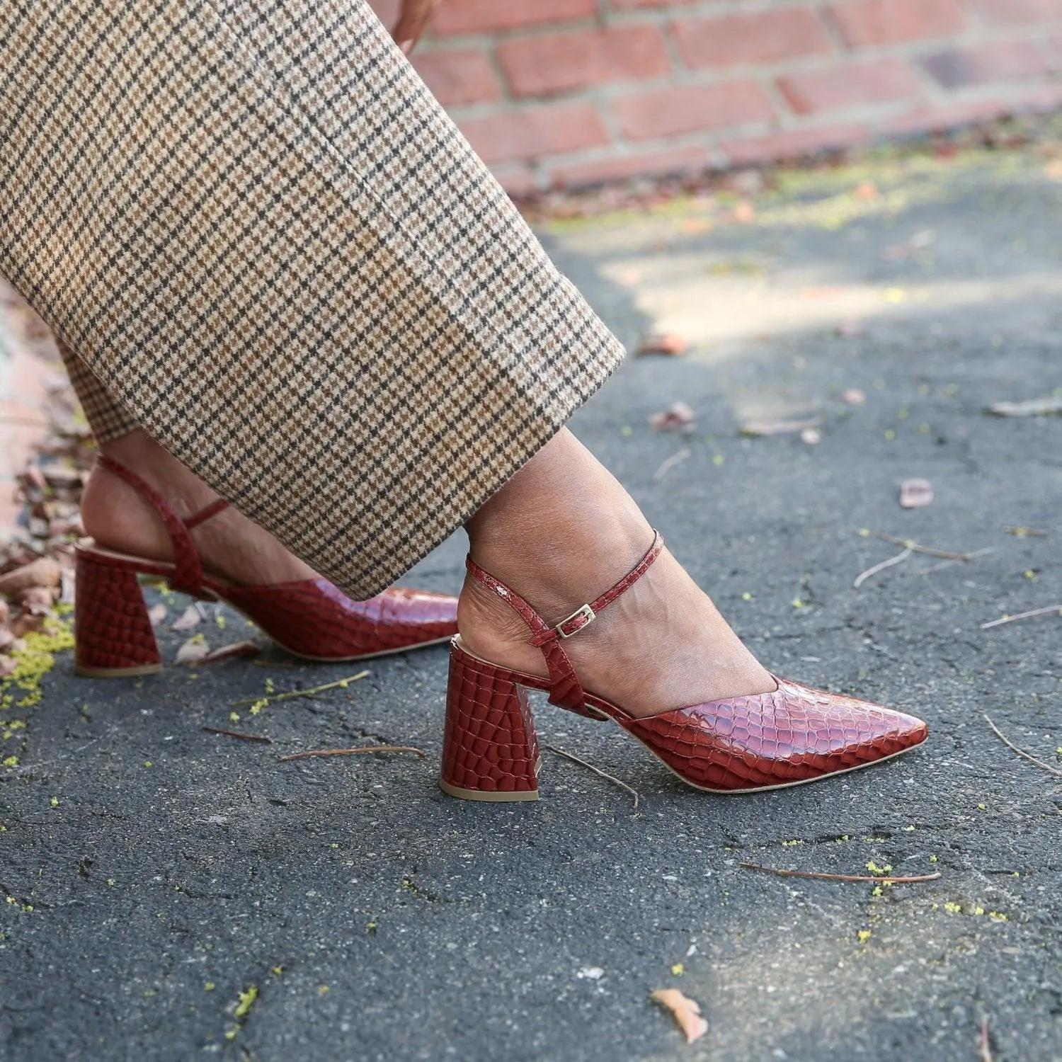 Clay Croc V Mule   Amal Strap