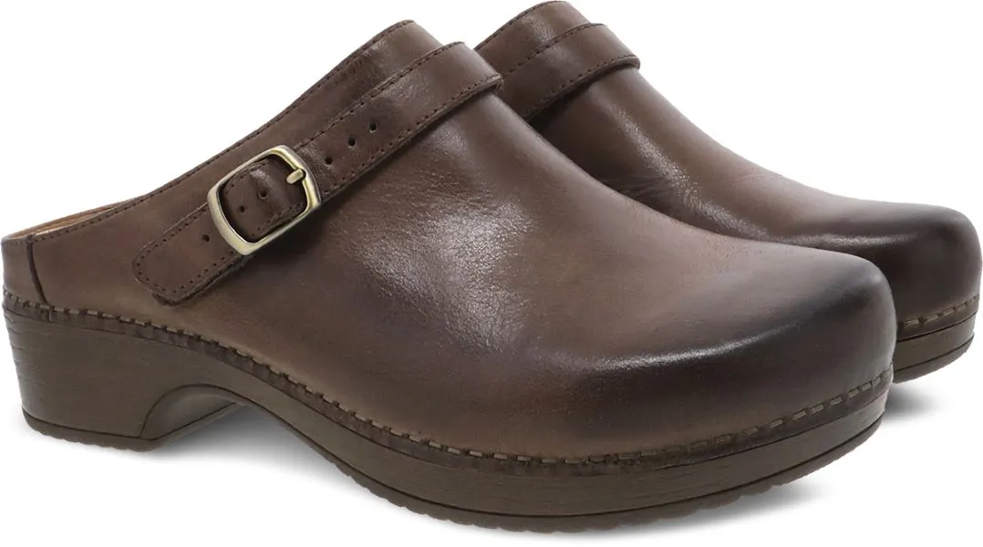 Dansko Berry Brown Milled Burnished Womens Mules 9421-801600