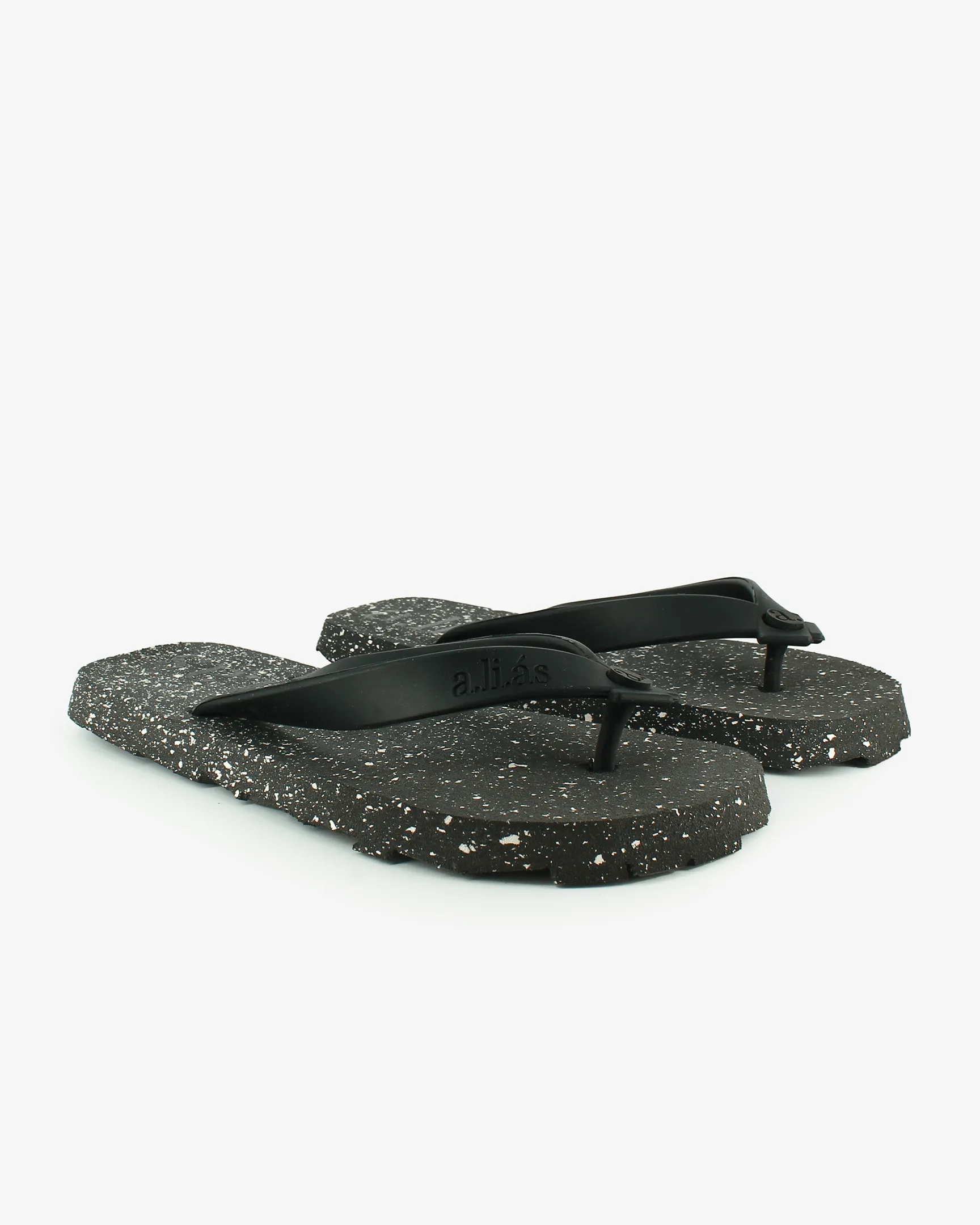 Flos Recycled Rubber Flip Flops | Black