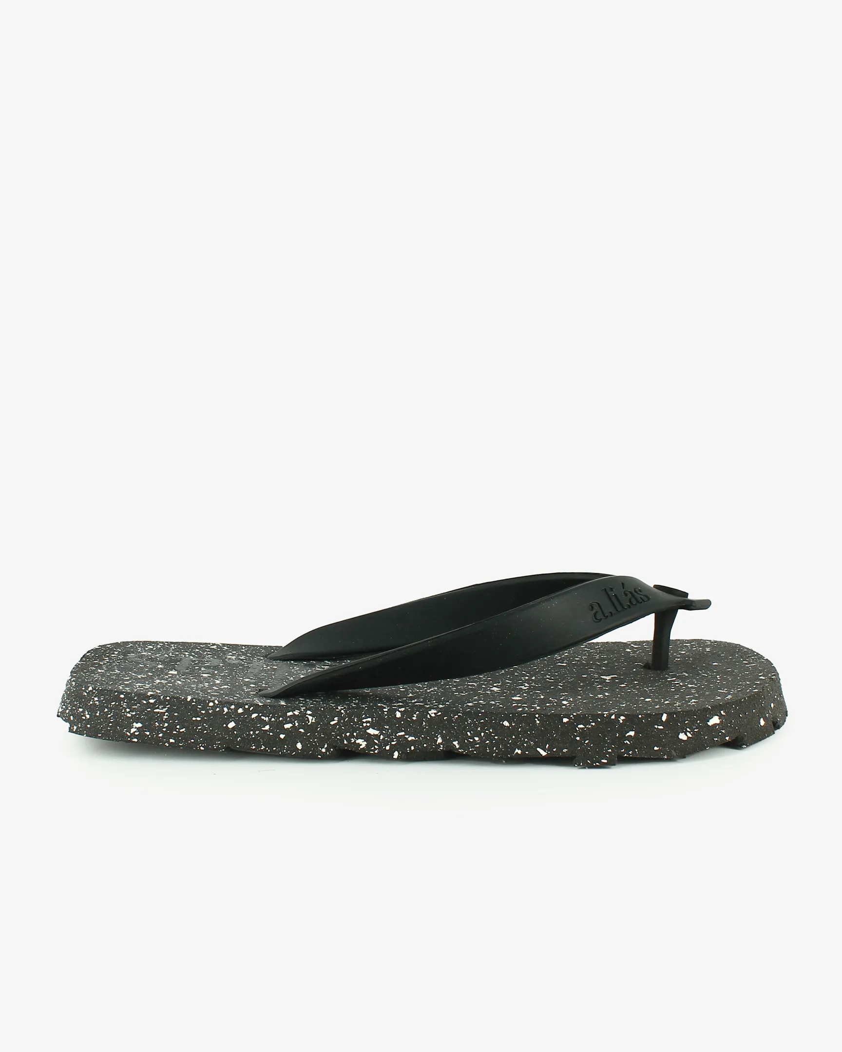 Flos Recycled Rubber Flip Flops | Black