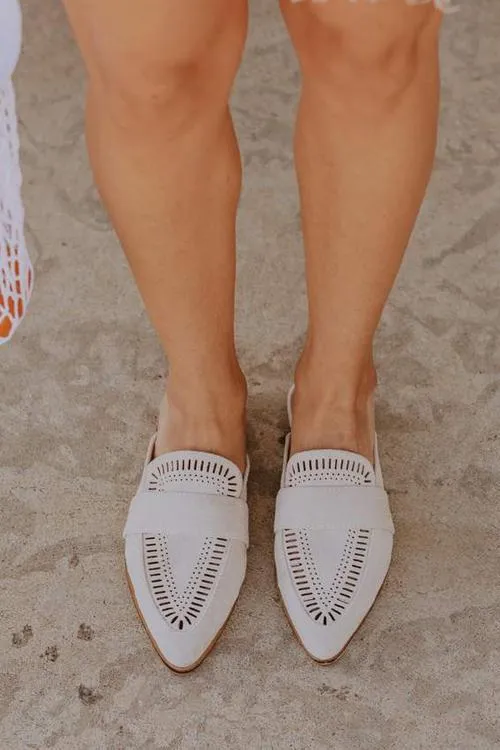 Hollow Pointed Toe Flat Mules