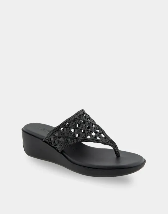 Ivie Black Raffia