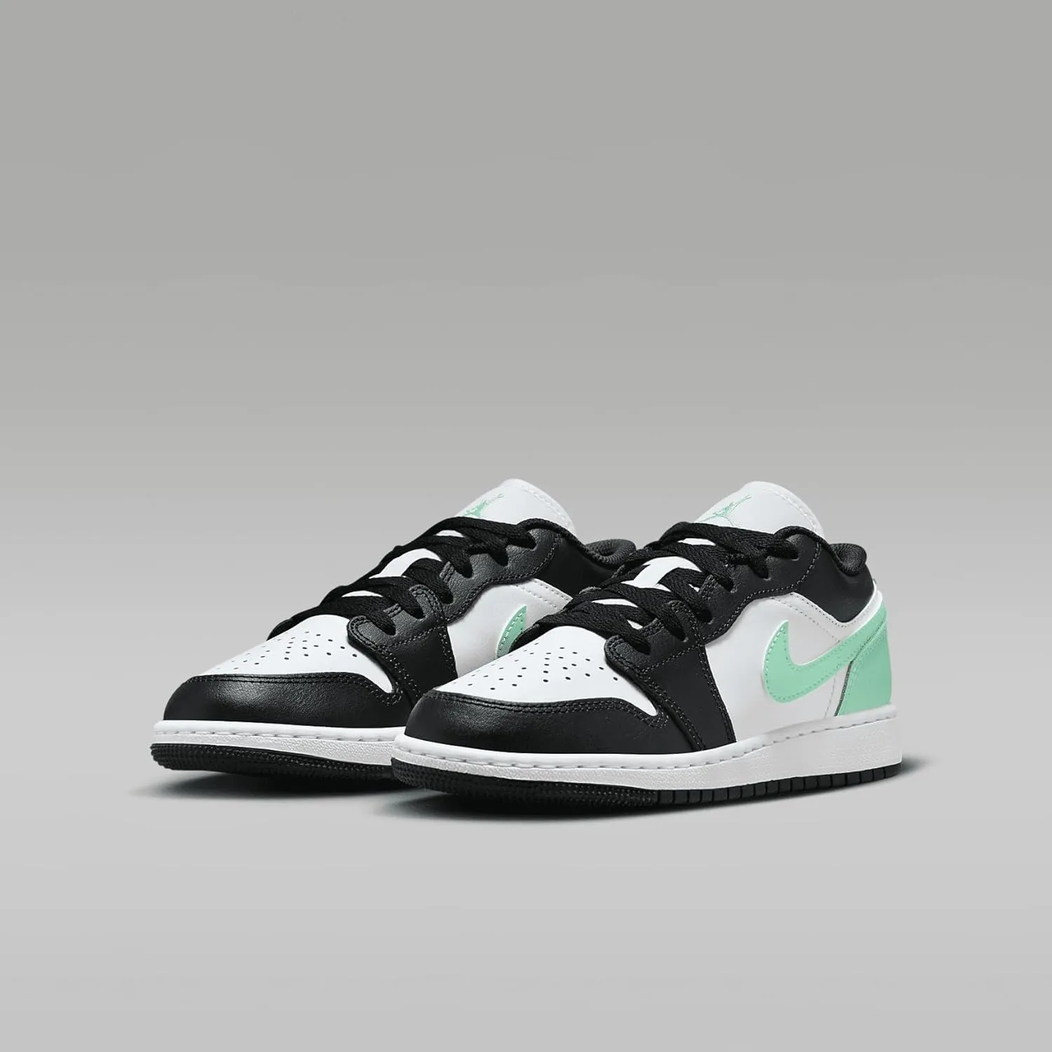 Jordan 1 Low Big Kid's (GS)