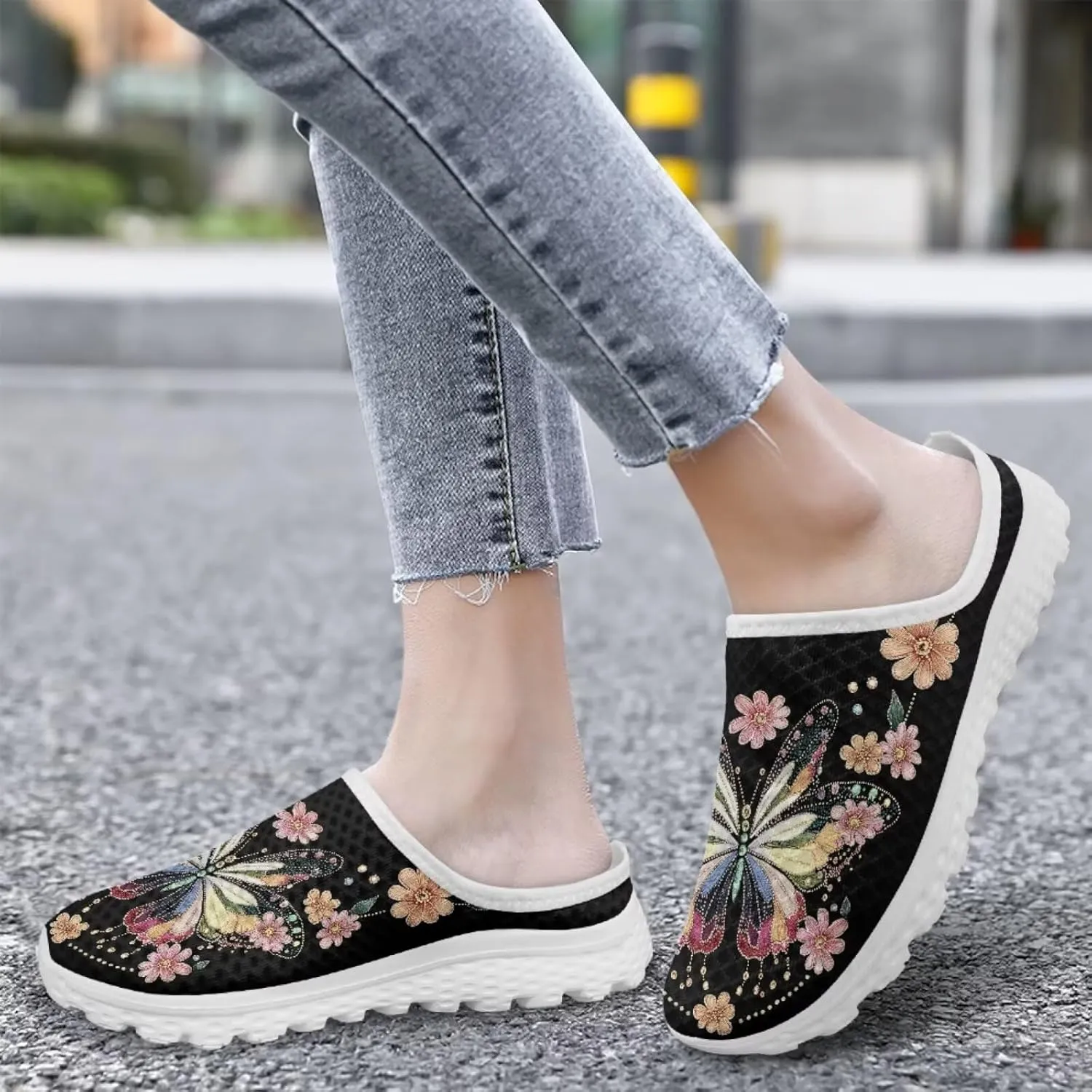 Mule Shoes for Women Summer Novelty Butterfly Outdoor Non-Slip Sneakers Hand Free Garden Walking Shoes Slip On