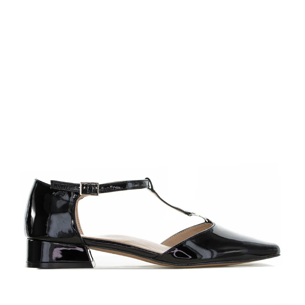 NAKED ARCHES CAPITAL BLACK