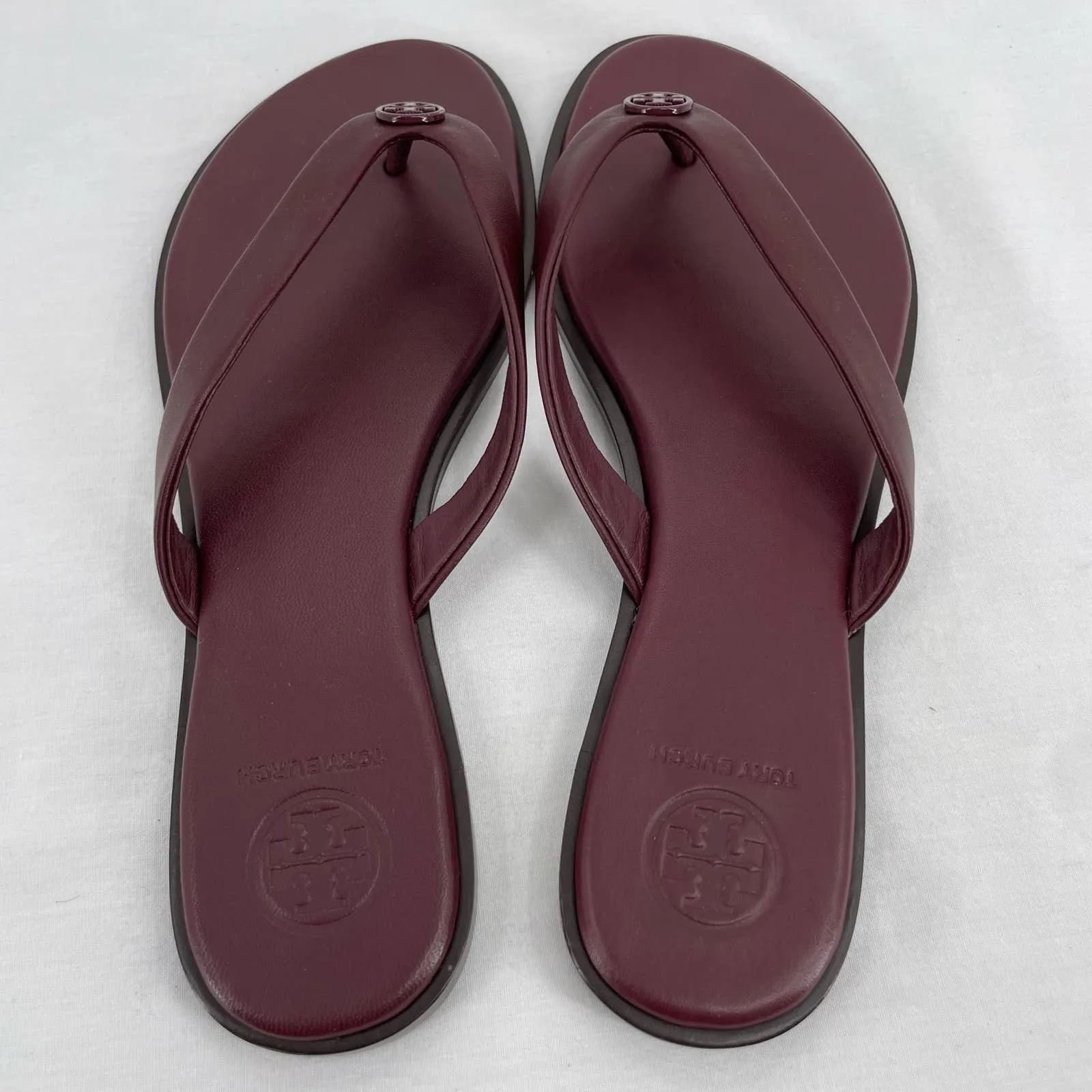 Tory Burch Benton Thong Sandals New Claret Wine Burgundy Logo Medallion Size 7
