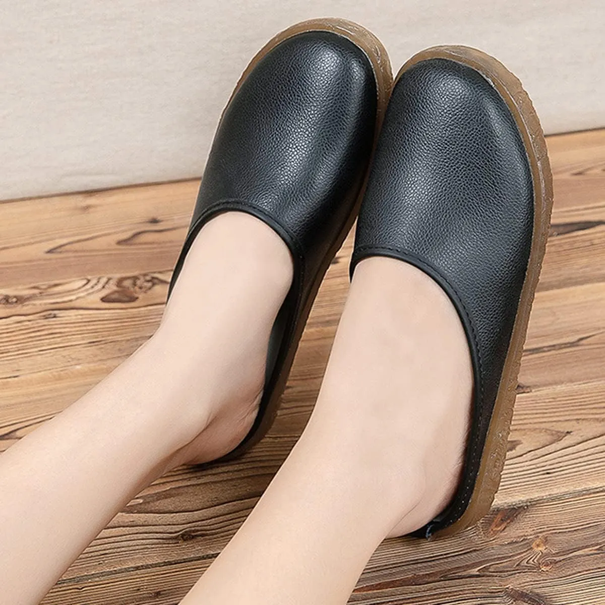 Women's Casual Flats Soft Comfort Moccasins Simple Slippers Closed Toe Outdoor Non-Slip Flip Flop