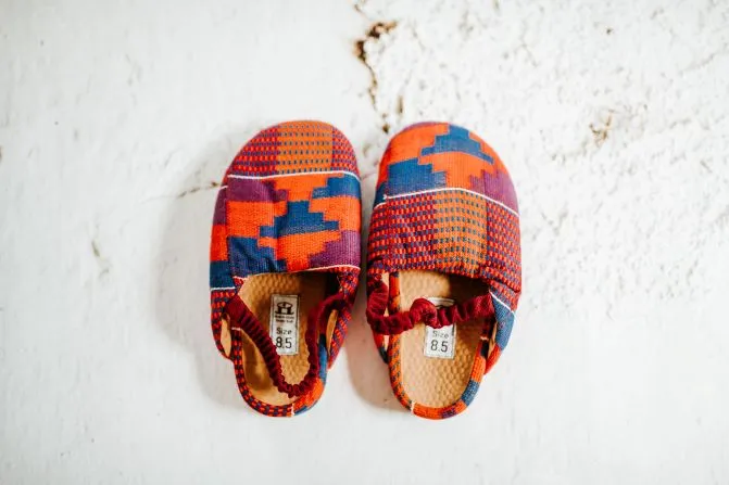 Women's | Handwoven Maakye Kente Handwoven Mule With Arch Support