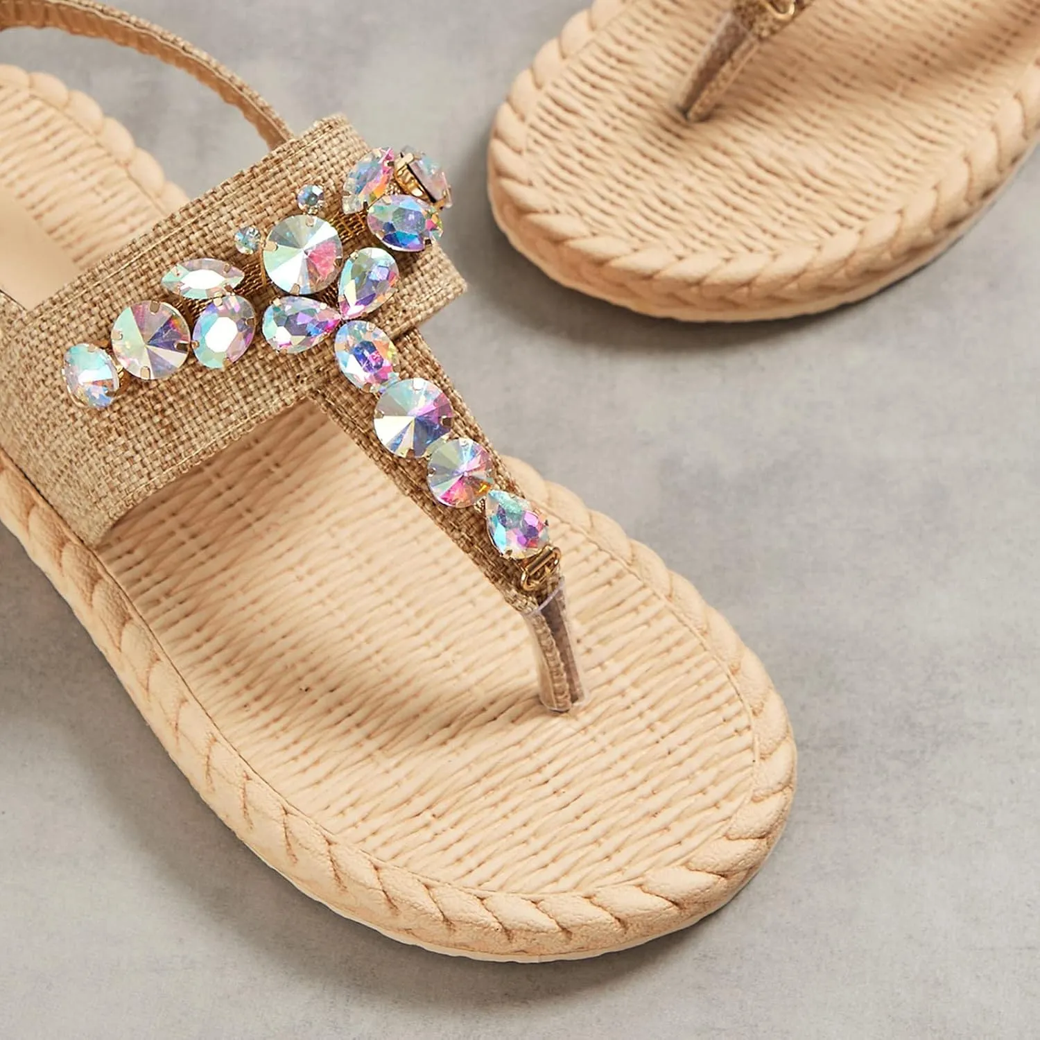 Women's Rhinestone Embellished Wicker Sandal Solid Sparkly Clip Toe Sliiper Hook and Eye Flip Flop Flat Rattan Shoe