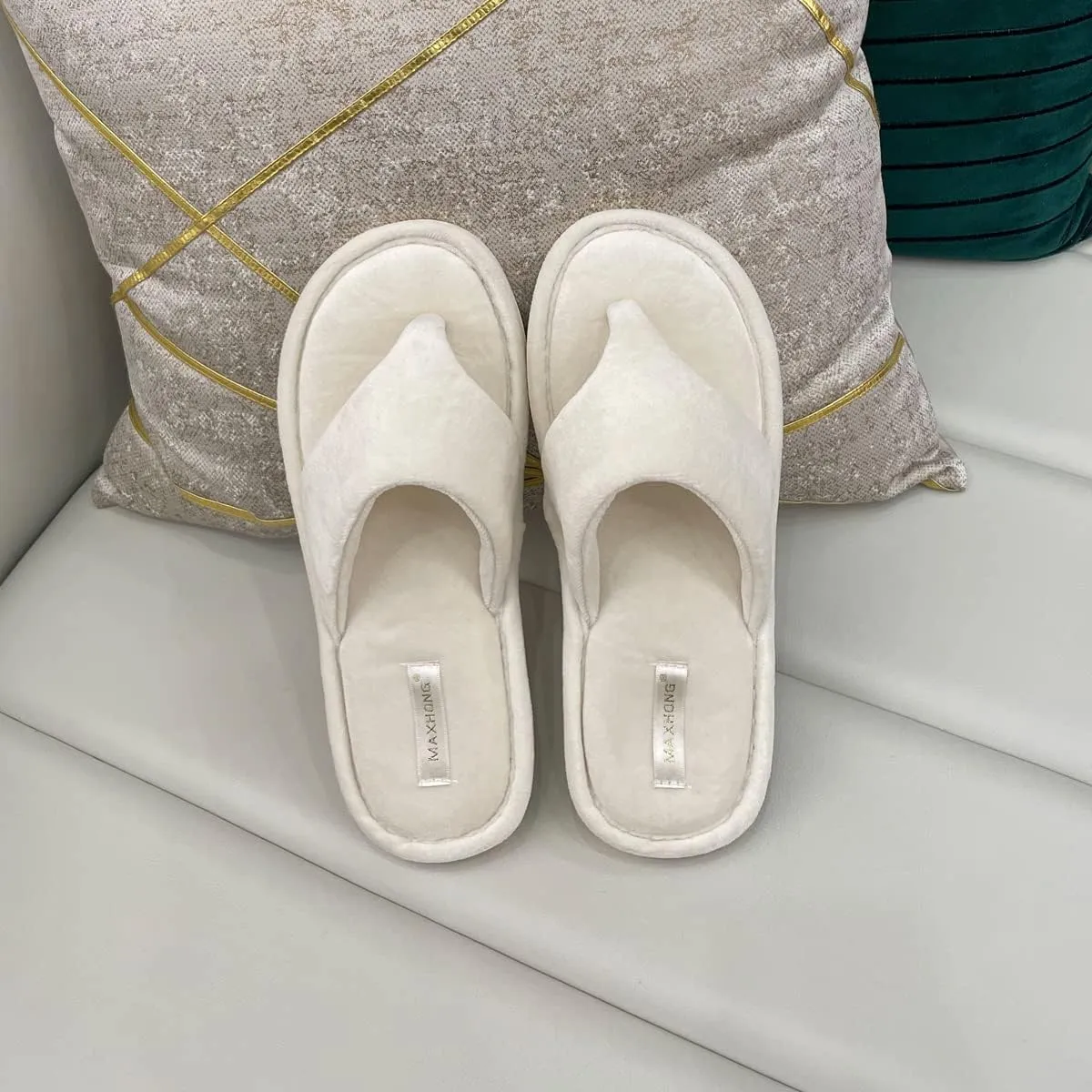 Women’s Thong Slippers with Memory Foam for Women Open Toe Slip on