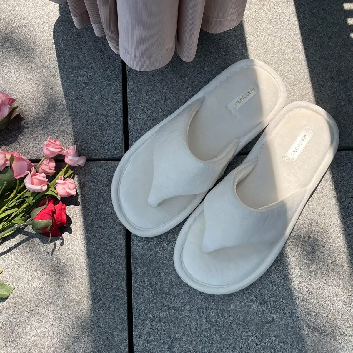 Women’s Thong Slippers with Memory Foam for Women Open Toe Slip on